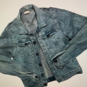 Classic Washed Denim Jacket - Blue
